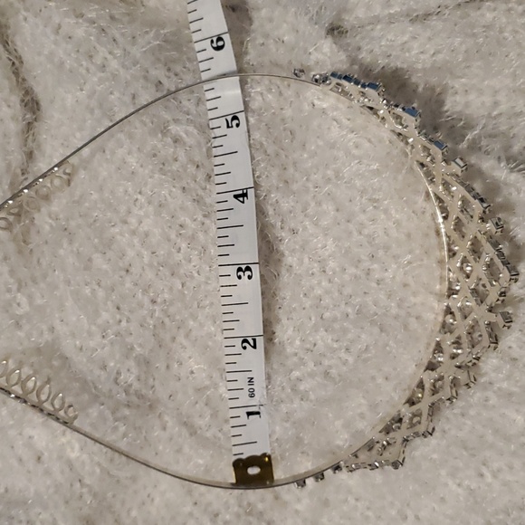 Tiara - Picture 4 of 4